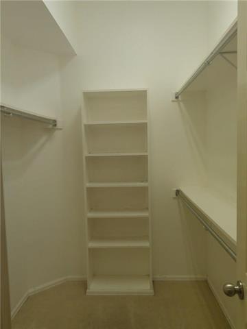 Building Photo - 633 Blue Sky Dr