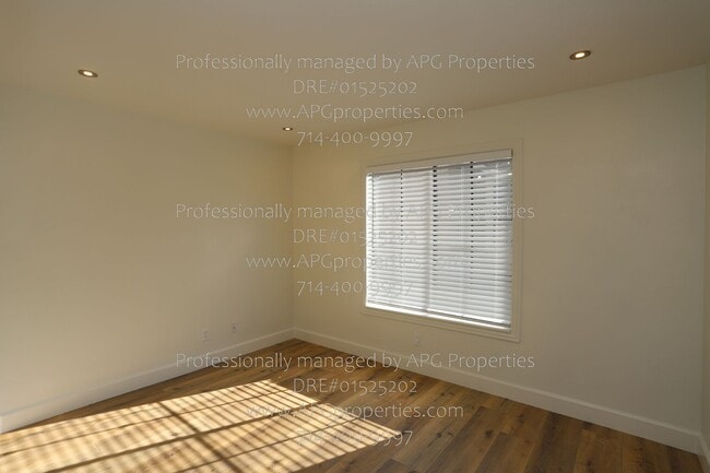 Building Photo - 7704 Elmdale Way