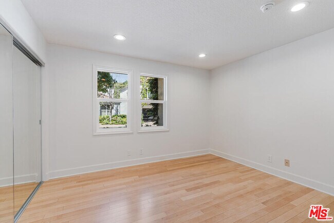 Building Photo - 2370 Brookshire Ln