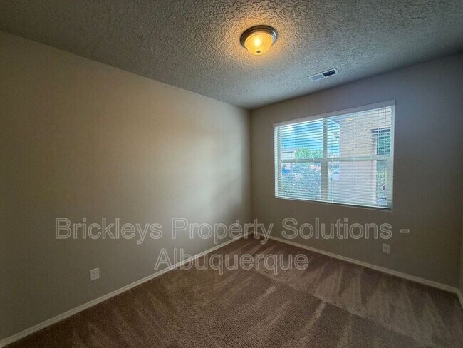 Building Photo - 7005 Silver Moon Rd
