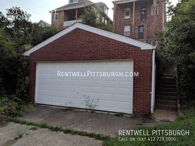 Building Photo - 631 Pine St