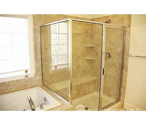 Building Photo - 204 Downey Ln