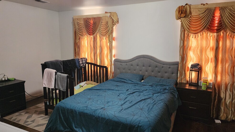 Master Bedroom - 30 Milton Ave