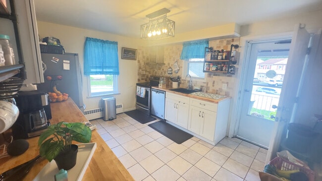 Building Photo - 931 S Filmore St