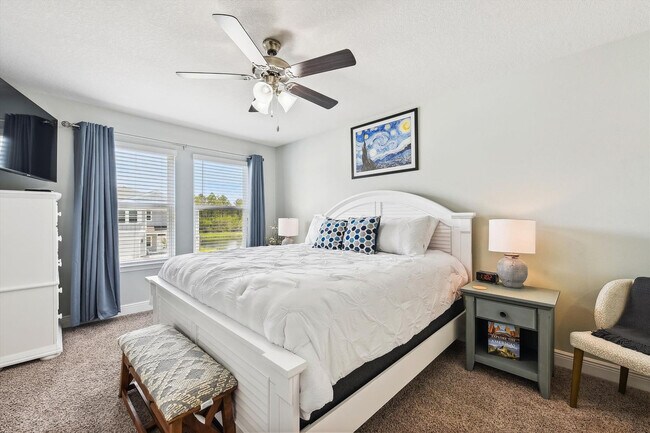 Building Photo - 7664 Shadow Lake Dr