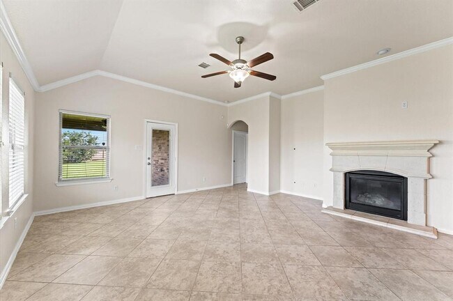 Building Photo - 2043 Plum Rose Ln