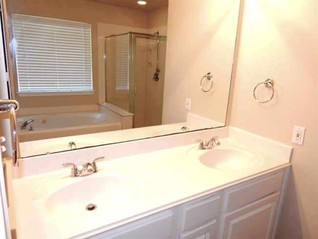 Building Photo - 19711 Indian Cherry Forest Ln