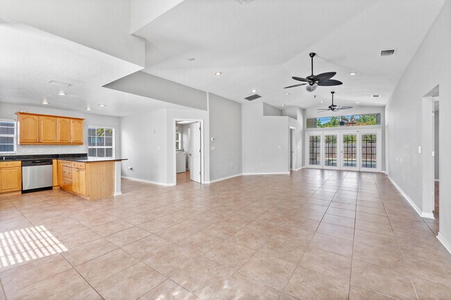 Building Photo - 6515 34th Ave N