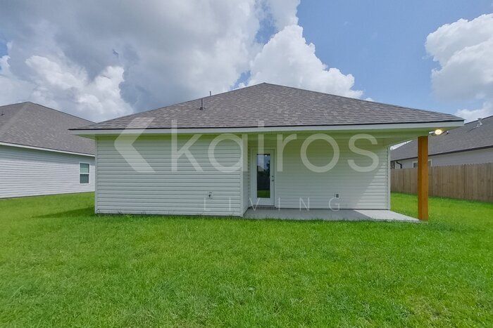 Building Photo - 13772 Willowmore Dr