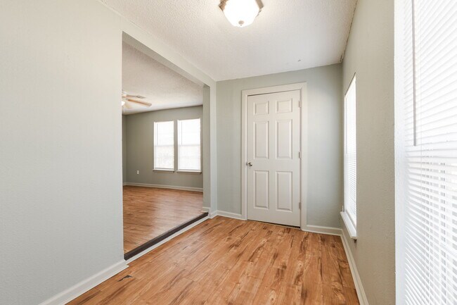 Building Photo - 3332 NW 28th St