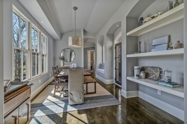 Building Photo - 1127 Glendale Ln