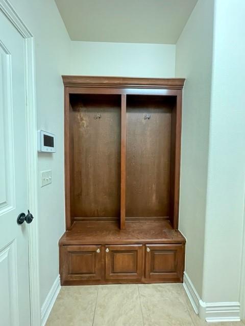 Building Photo - 4502 SW Swinton Dr