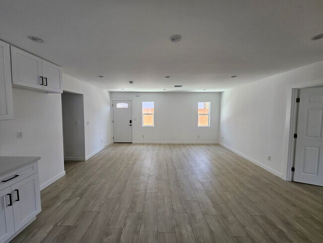 Building Photo - 7426 Denny Ave