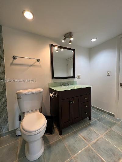 Building Photo - 20500 W Country Club Dr