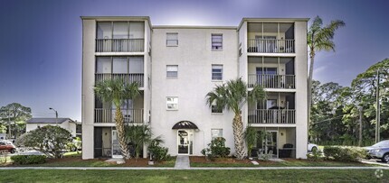 Building Photo - Spacious 1/1 unit walking distance to Walm...