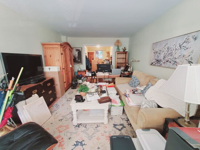 Building Photo - 444 Bedford St