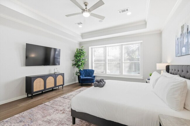 Building Photo - 2008 Vista Dr