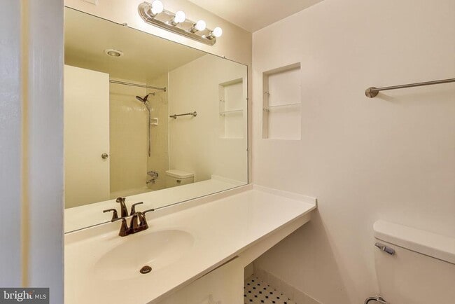 Building Photo - 5500 Holmes Run Pkwy