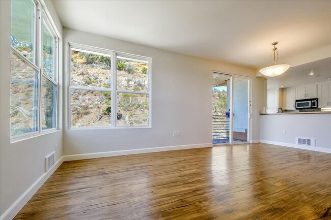 Building Photo - Candlestick Point - 2 BR, 2 BA Condo 1,166...