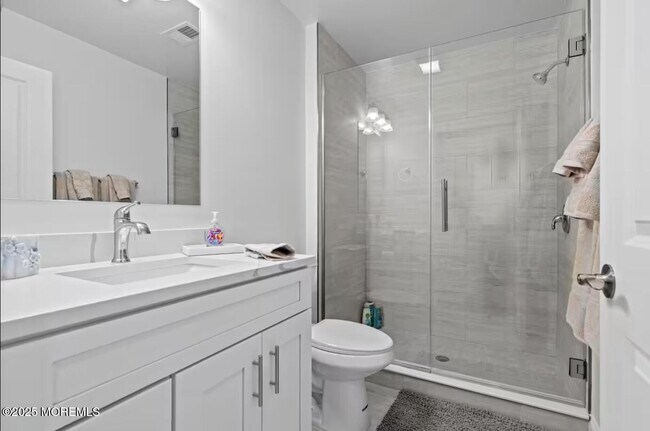 Building Photo - 207 Carteret Ave