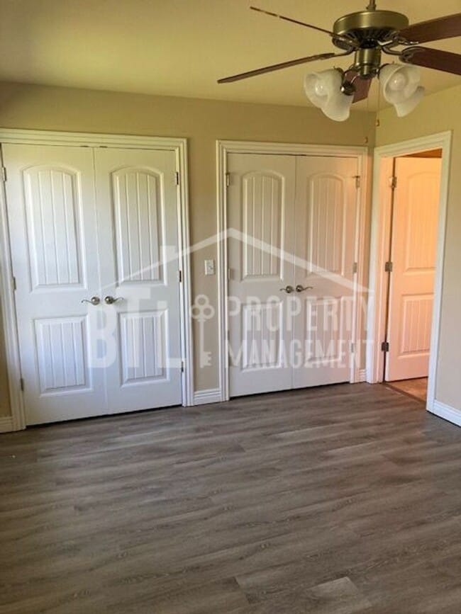 Building Photo - Beautiful Duplex in Forsyth, MO