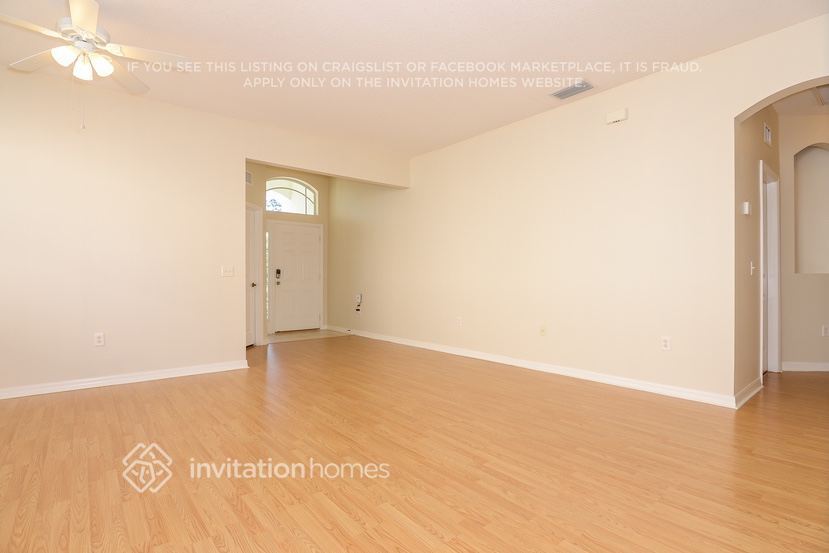 Building Photo - 3231 70th Ct E