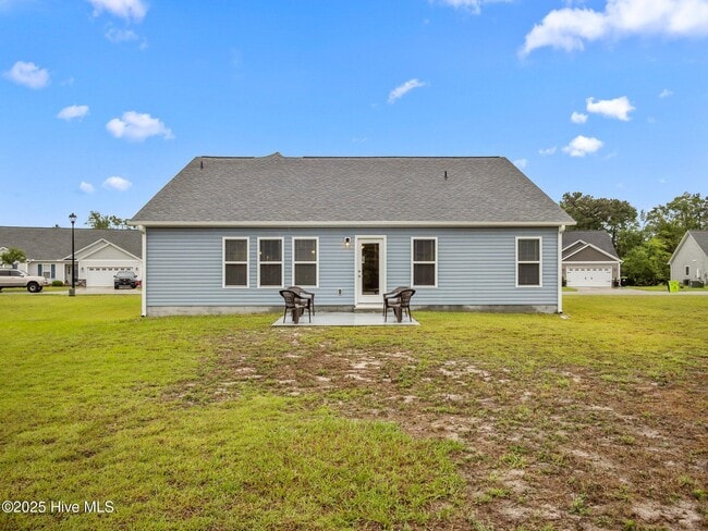 Building Photo - 227 Patriot Dr