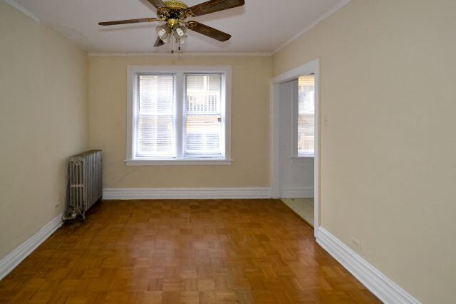 Building Photo - 653 W Belmont Ave