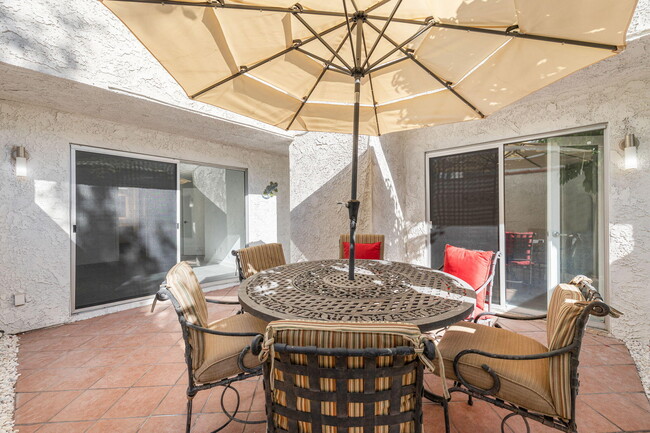 Building Photo - 280 S Avenida Caballeros