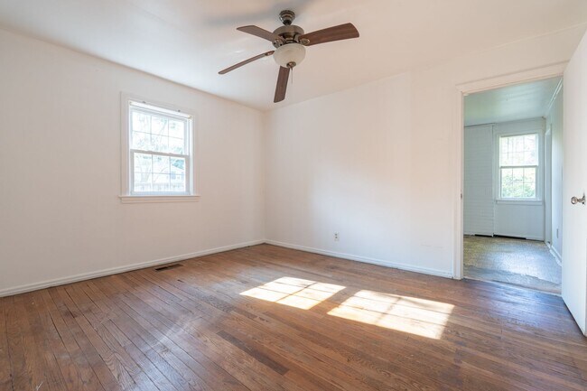 Building Photo - 29 Fiske St