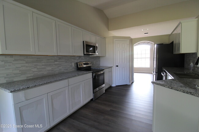 Building Photo - 959 Pine Walk Ct NE