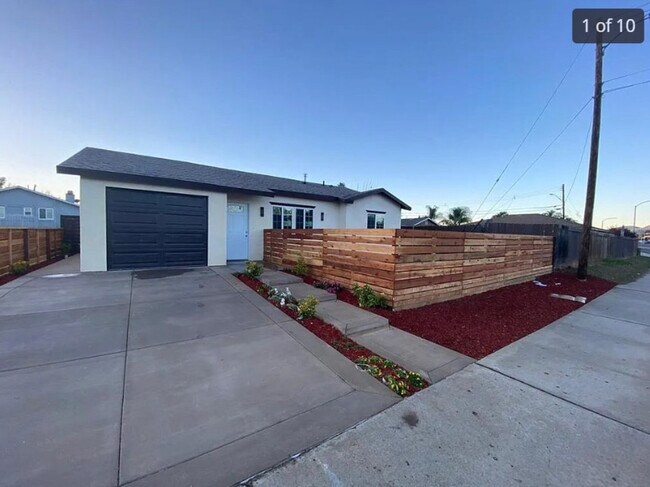 Building Photo - 451 E Lincoln Ave