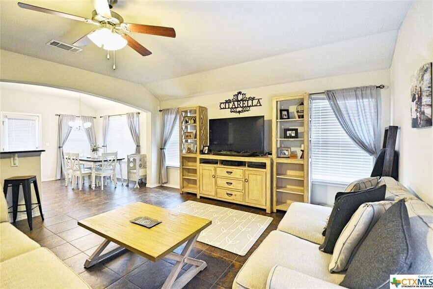 Building Photo - 362 Limerick Rd