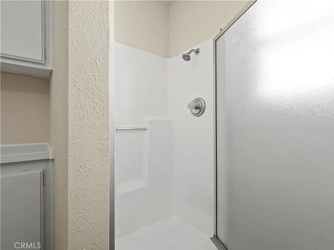 Building Photo - Luxurious 2-Bedroom Townhome with Loft in ...