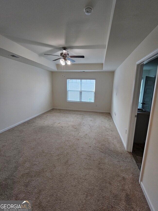 Building Photo - 190 Hampton Cir