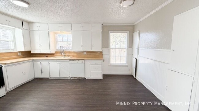 Building Photo - 3111 31st St