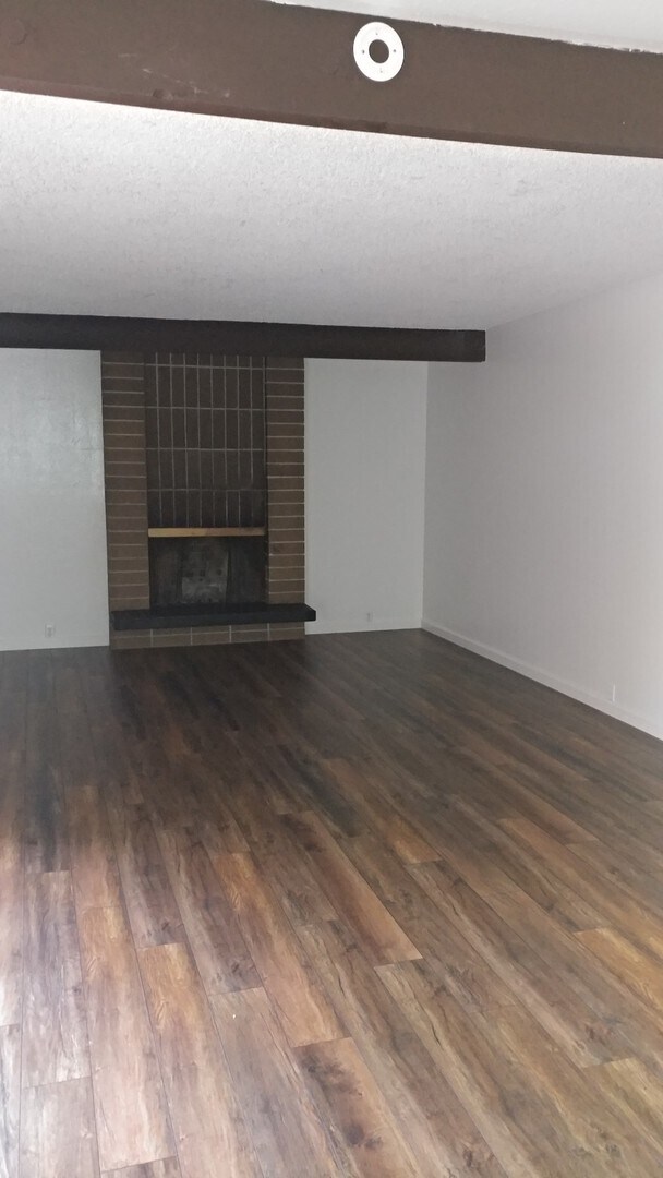 Building Photo - Beautiful 3 bedroom home in Central Davis available for fall move in!