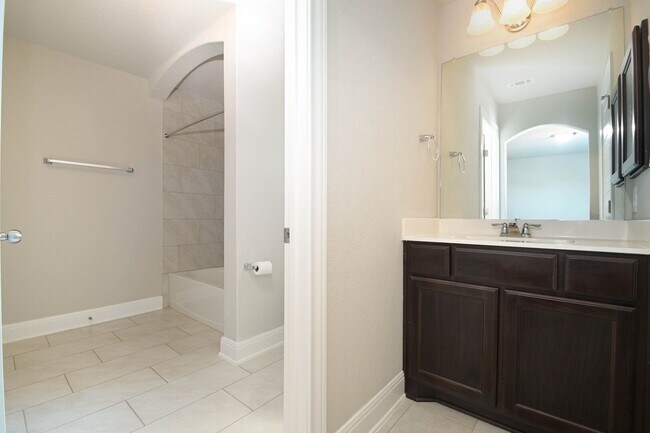 Building Photo - 27426 Camellia Trce