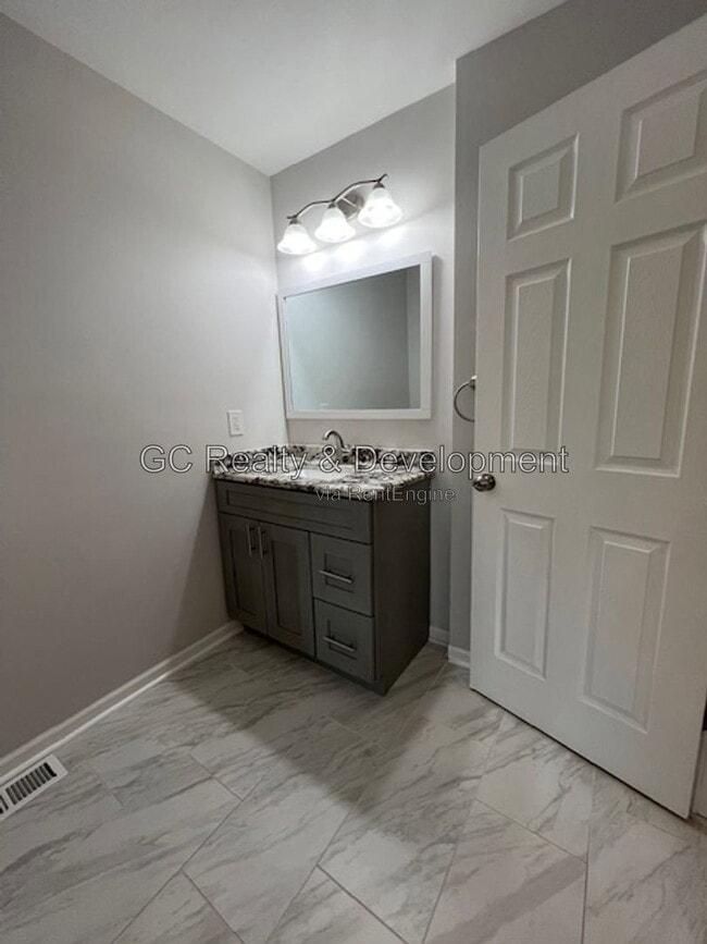Building Photo - 3148 Cottonwood Ct