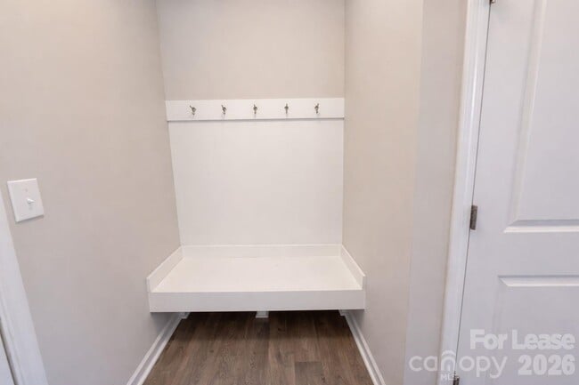 Building Photo - 11154 Woodland Crk Wy