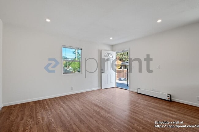 Building Photo - 3721 Northridge Dr