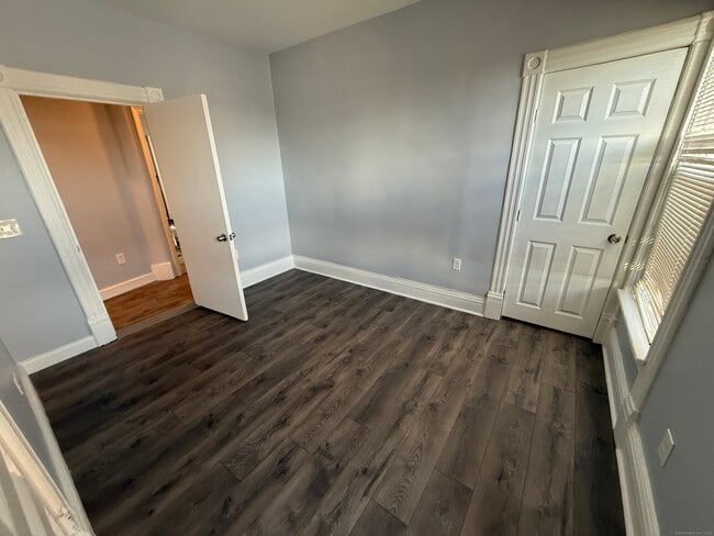 Building Photo - 15 Huntington St