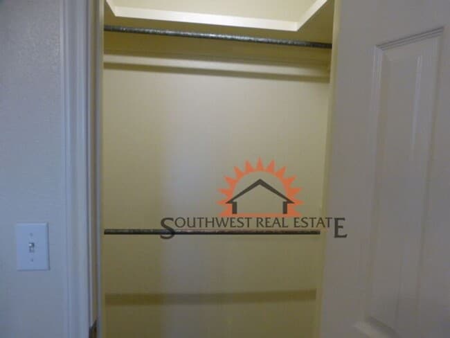 Building Photo - Cozy 2 bedrooms 2 bathroom duplex.