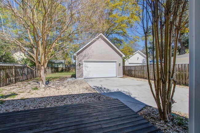 Building Photo - 509 West 2nd North Street, Summerville, SC...