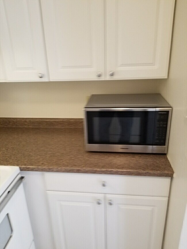 Building Photo - 8864 Flamingo Ct