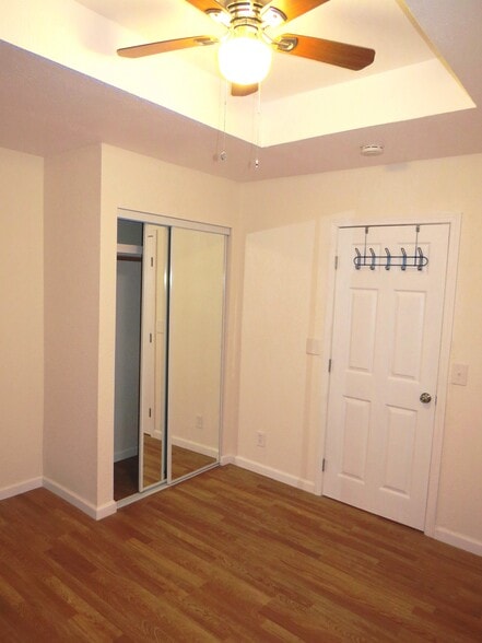 Building Photo - 15-1414 24th Ave