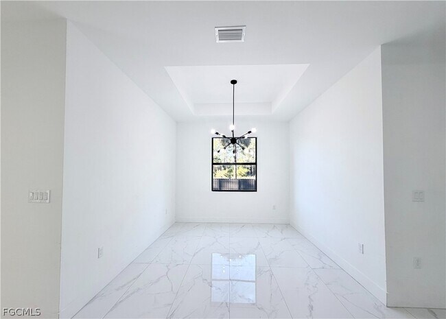 Building Photo - 312 Rosanna Ave