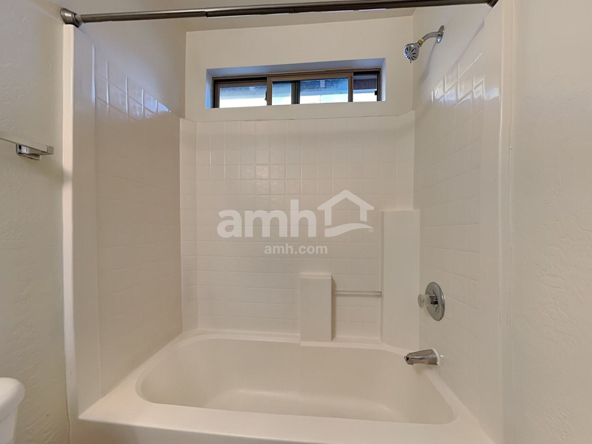 Building Photo - 1651 W Quick Draw Way