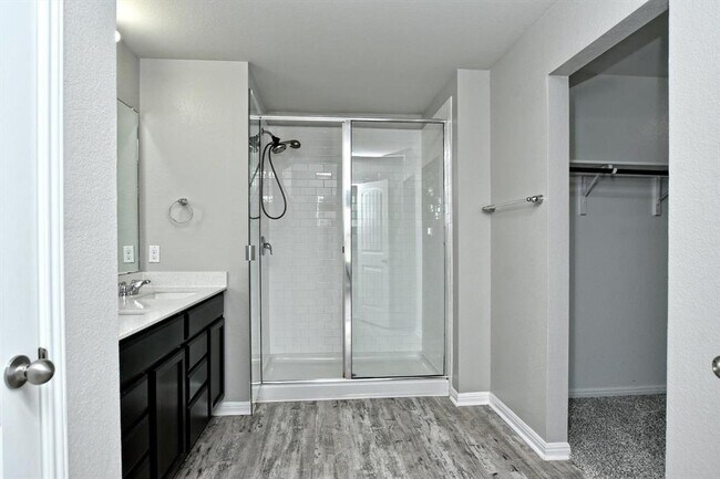 Building Photo - 201 Red Matador Ln