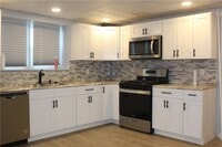 Building Photo - 24 Lewis St